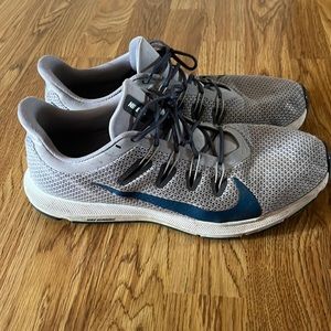 Men’s Gray and Navy Nike Quest shoes size 10.5